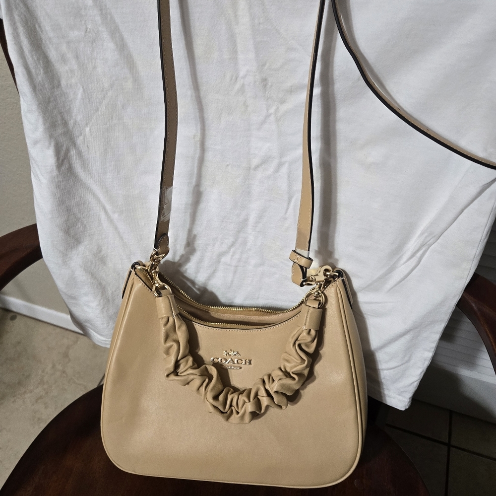 Coach Teri Hobo Bag - Picture 4 of 16